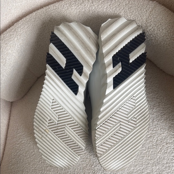 Hermès Bouncing Men's Sneakers - Picture 6 of 6